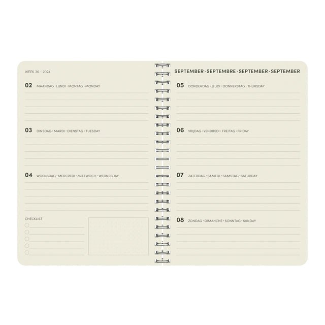 Schoolagenda 2024-2025 Lannoo QC Colour 18 Maanden, 7 Dagen Per Week - 2