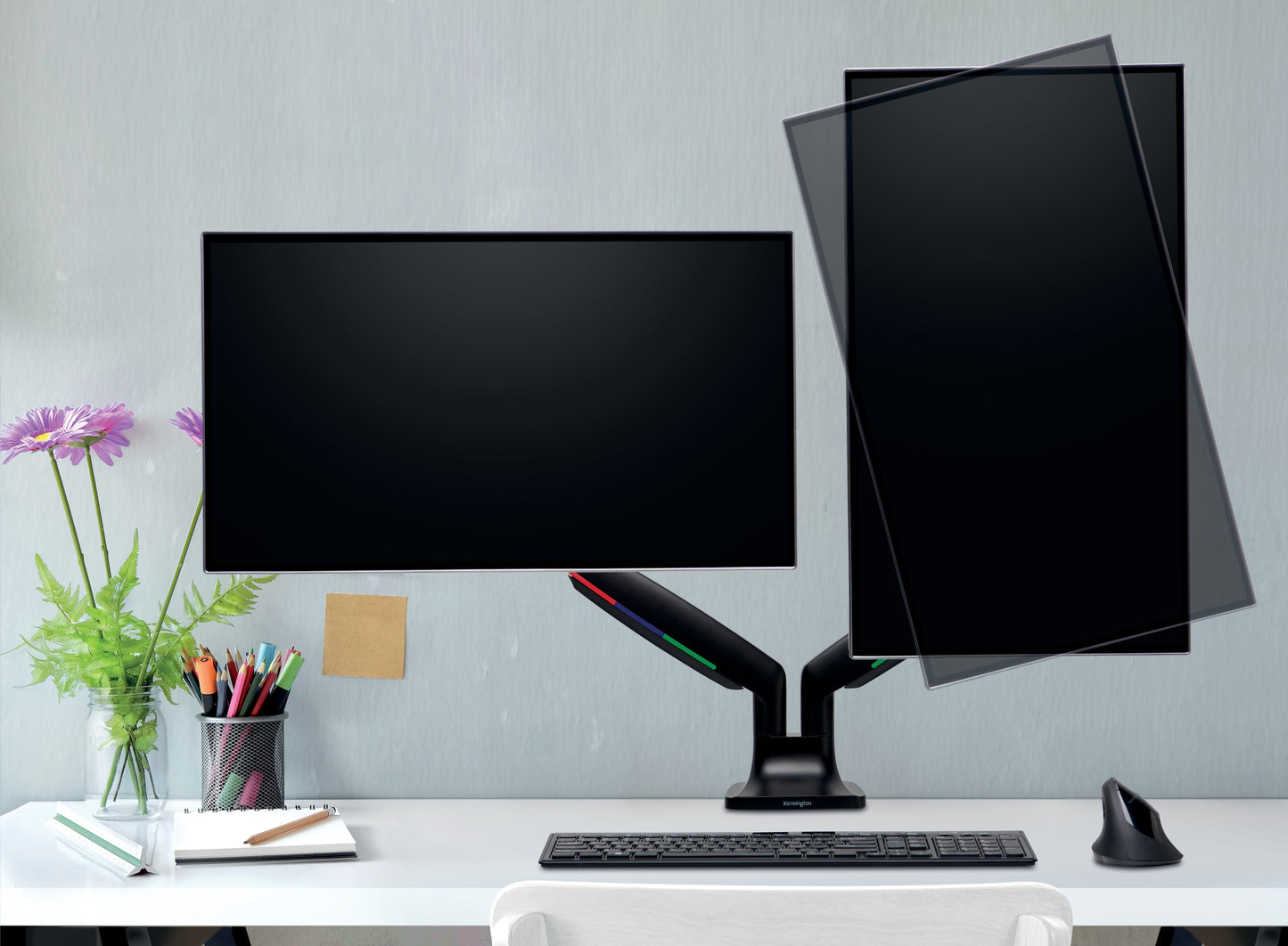 In hoogte verstelbare dubbele monitorarm met gasveer