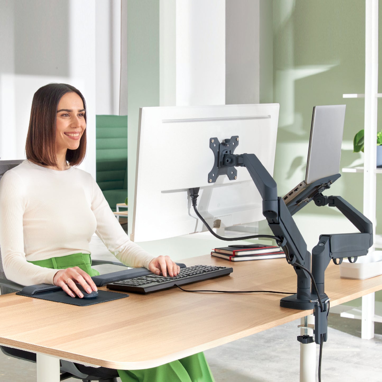 Dubbele Monitor- en Laptoparm Leitz Ergo voor ergonomisch werken - 7