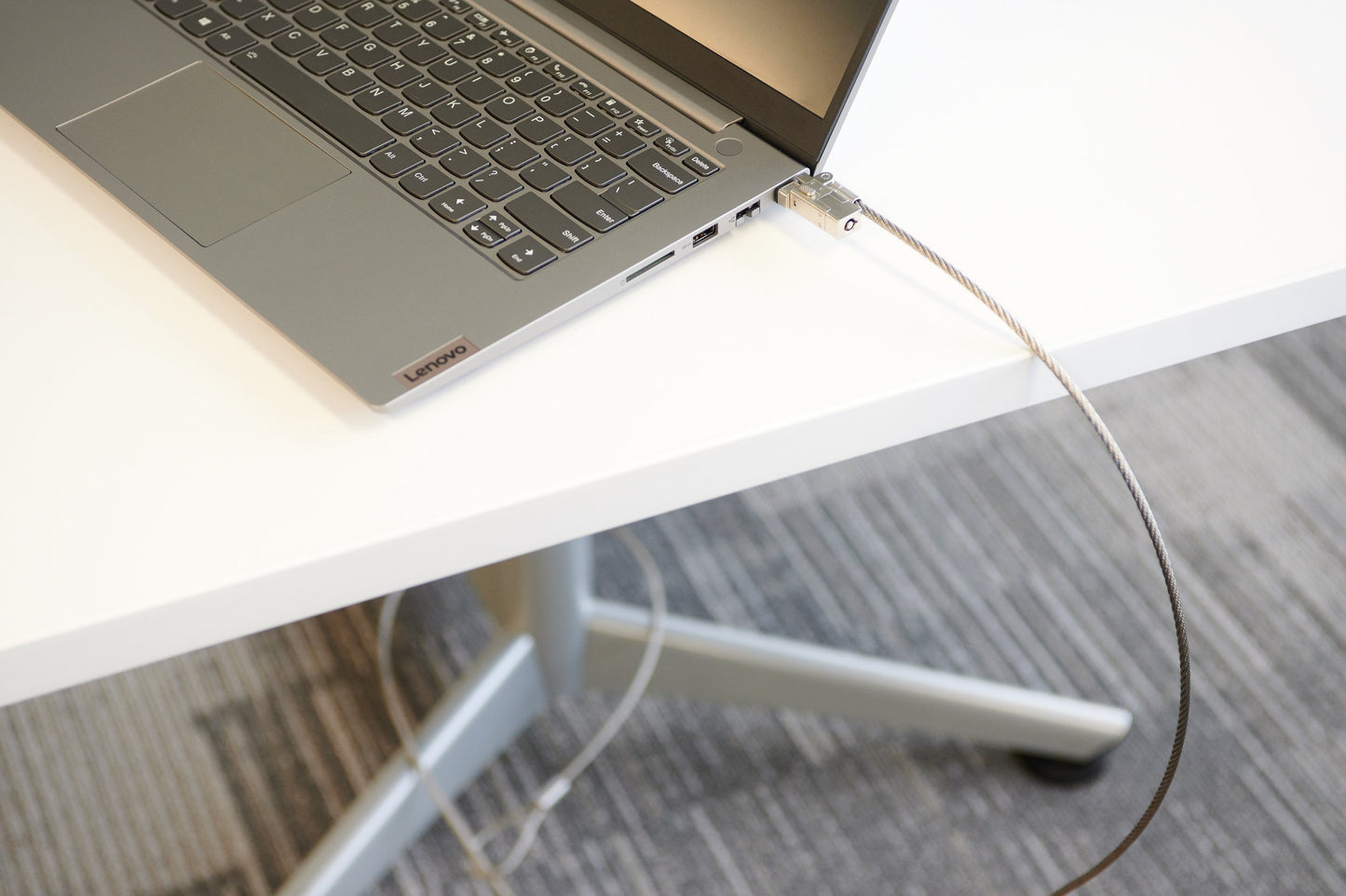 Kensington EQ NanoSaver 2.0 Slot met Sleutel voor Laptopbeveiliging - 8