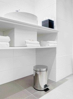 Ronde pedaalemmer van mat RVS, 30 liter, geschikt voor kantoor en toilet - 3