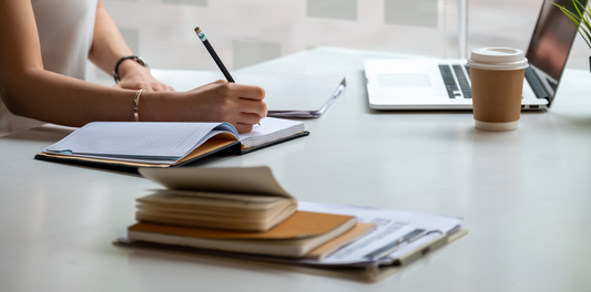 Top 5 onmisbare kantoorartikelen voor een productieve werkplek